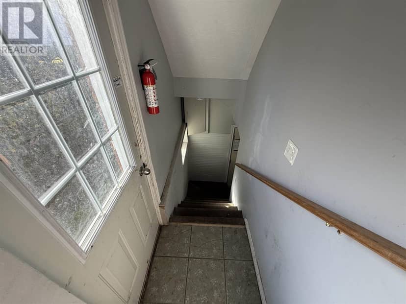 36 Wallace TER — photo 14 of 23