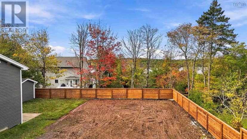 146 Montague Rd — photo 6 of 10