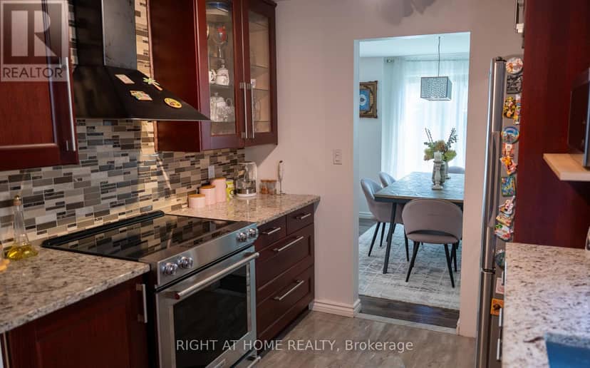 6080 Rivercrest Drive — photo 11 of 38