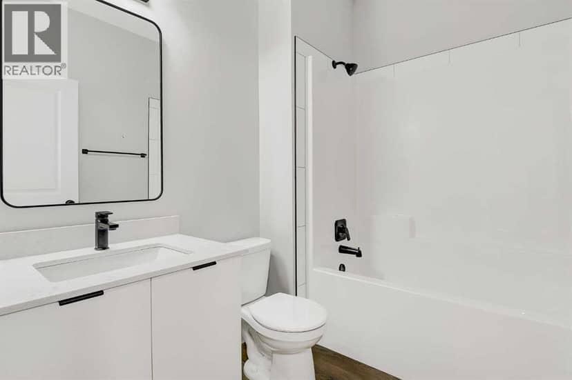 8202 87 Street — photo 15 of 38