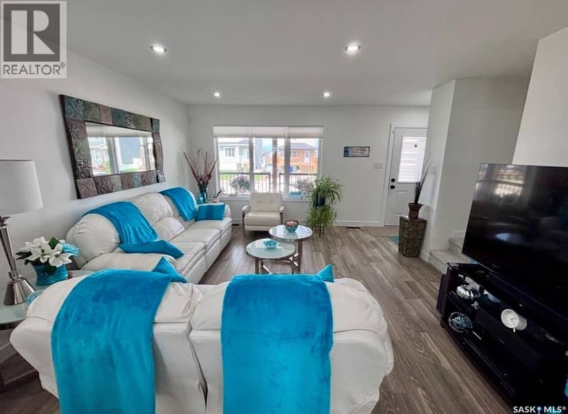 415 Eldorado STREET, Warman, photo 2