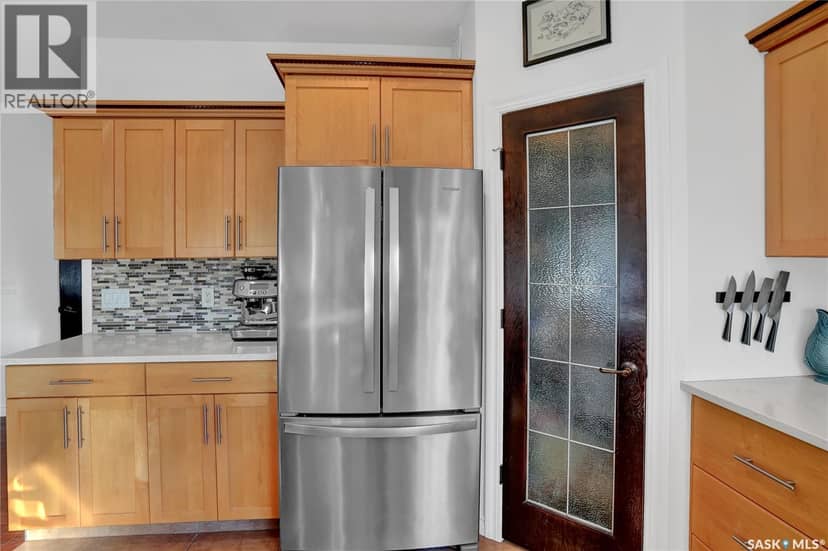 7043 Wascana Cove DRIVE — photo 14 of 38