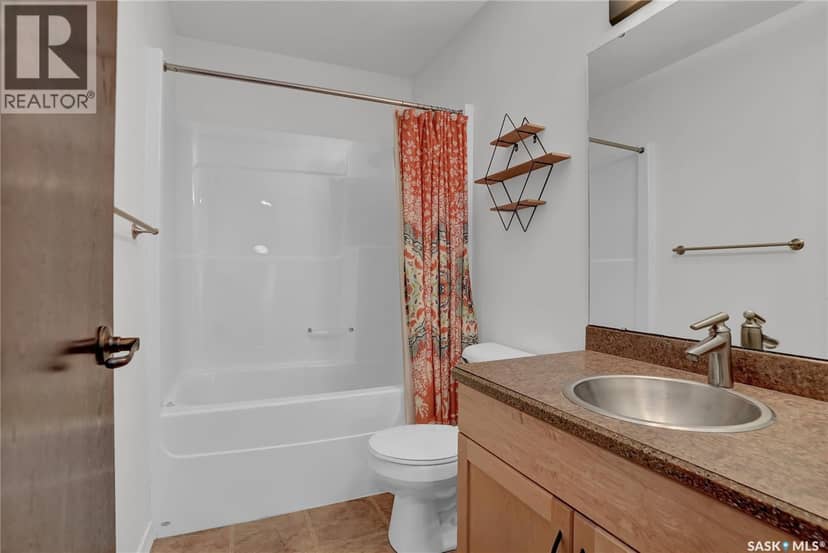 7043 Wascana Cove DRIVE — photo 25 of 38