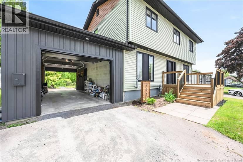 296 Buckingham Avenue, Riverview, photo 2