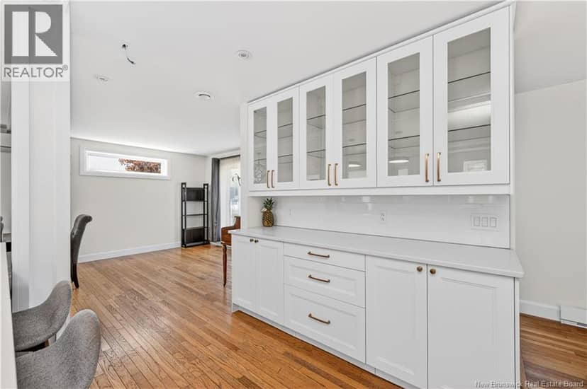 296 Buckingham Avenue — photo 9 of 35