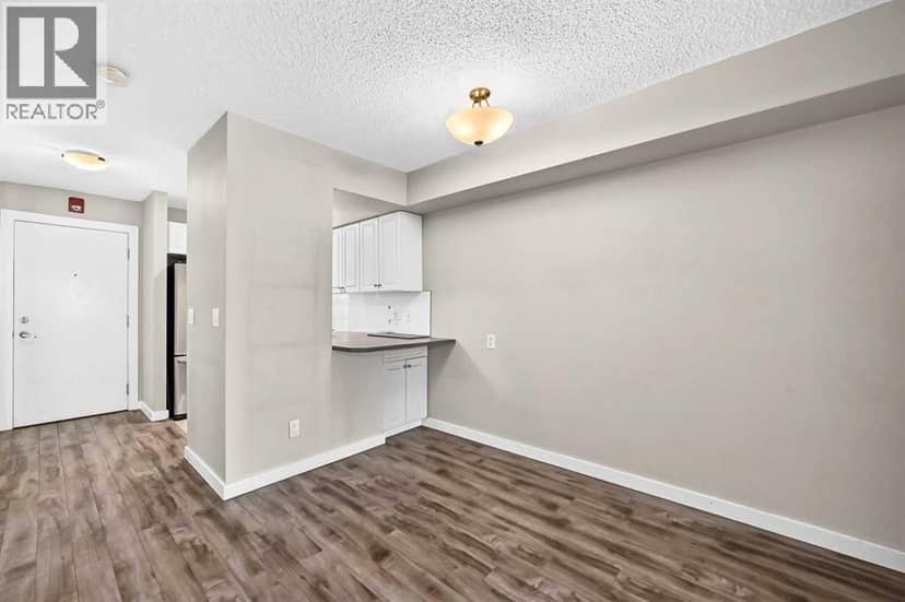 111, 2204 1 Street SW — photo 16 of 40