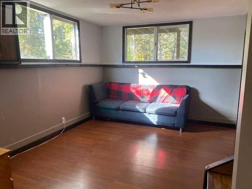 987 1 Avenue NE — photo 34 of 40