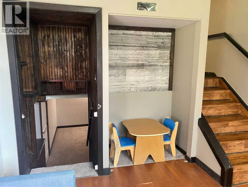 987 1 Avenue NE — photo 36 of 40