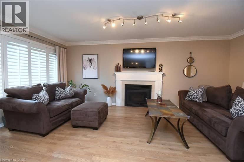 470 AMANDA Crescent — photo 20 of 40