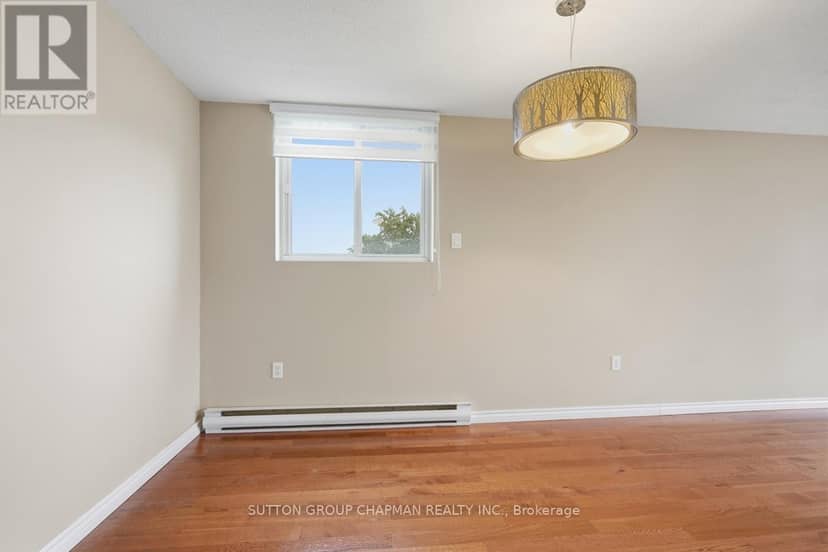 403 - 127 Belmont Drive — photo 12 of 33