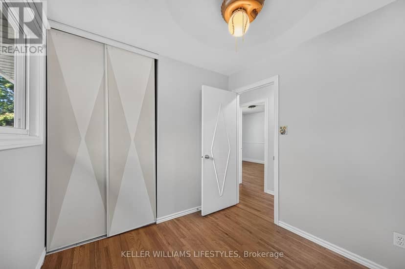 42 Stroud Crescent — photo 13 of 38