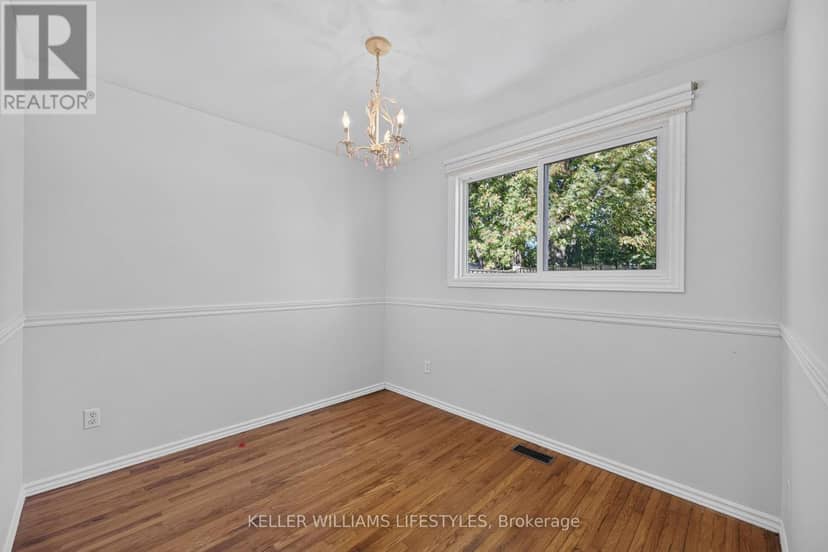 42 Stroud Crescent — photo 14 of 38