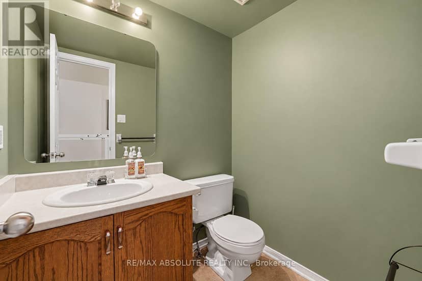 42 Roblyn Way — photo 14 of 38