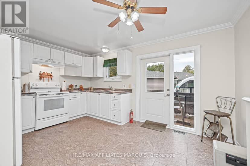 106 Lorne Street — photo 12 of 40