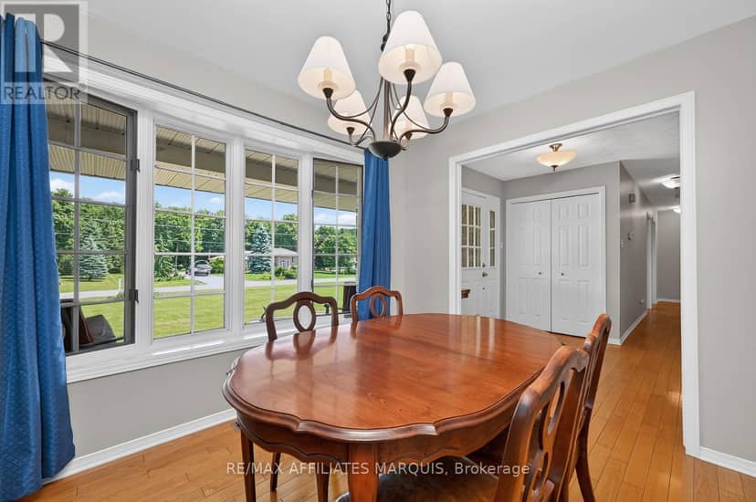 4 Davis Lane — photo 15 of 40