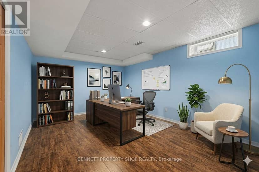 13 Candow Crescent — photo 16 of 22