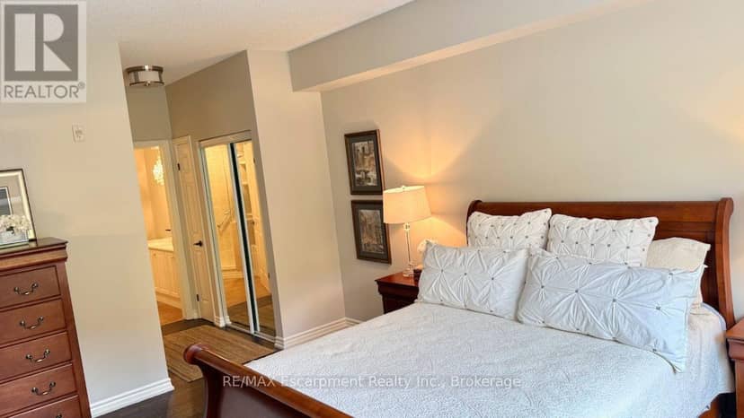 310 - 5188 Lakeshore Road — photo 19 of 40