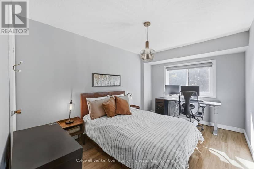 10 - 14 Brucedale Avenue E, Hamilton, photo 5