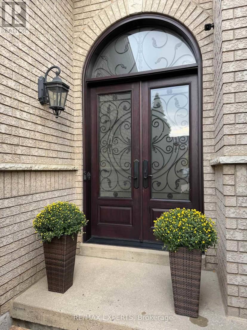 93 Velmar Drive, Vaughan, photo 2