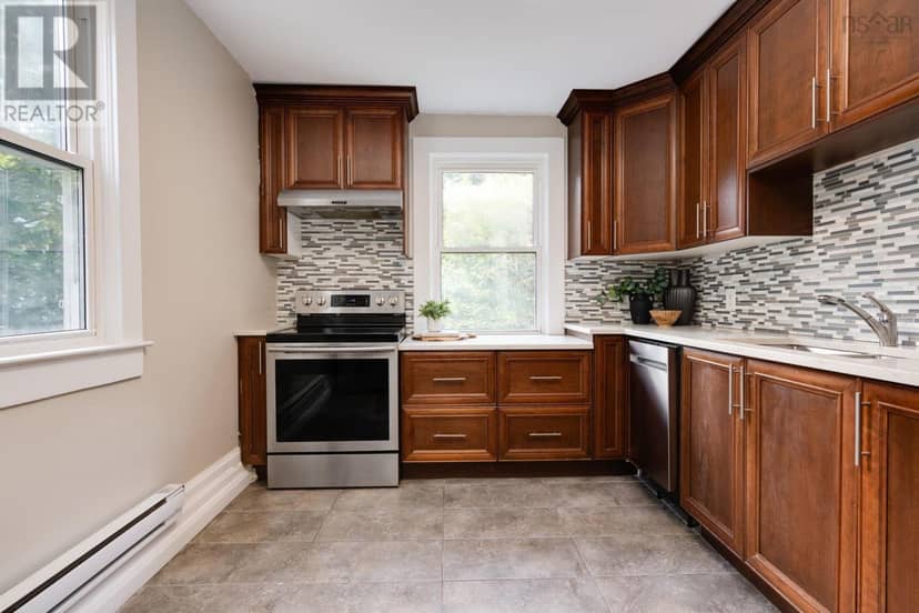 2542 Gottingen Street — photo 19 of 40