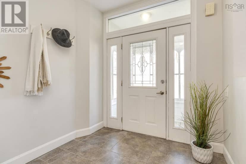 2542 Gottingen Street — photo 6 of 40