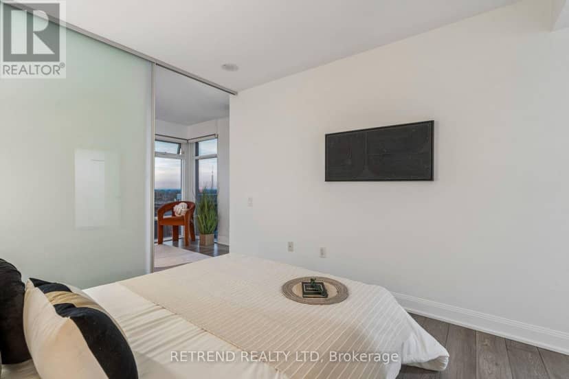 2808 - 2191 Yonge Street — photo 21 of 40