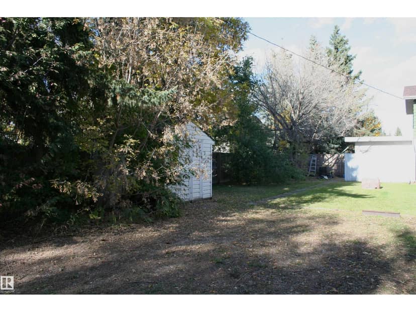 5219 57 AV — photo 36 of 40