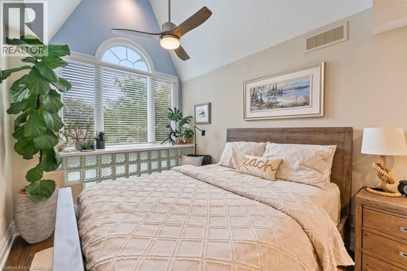 2331 MARINE Drive — photo 15 of 40