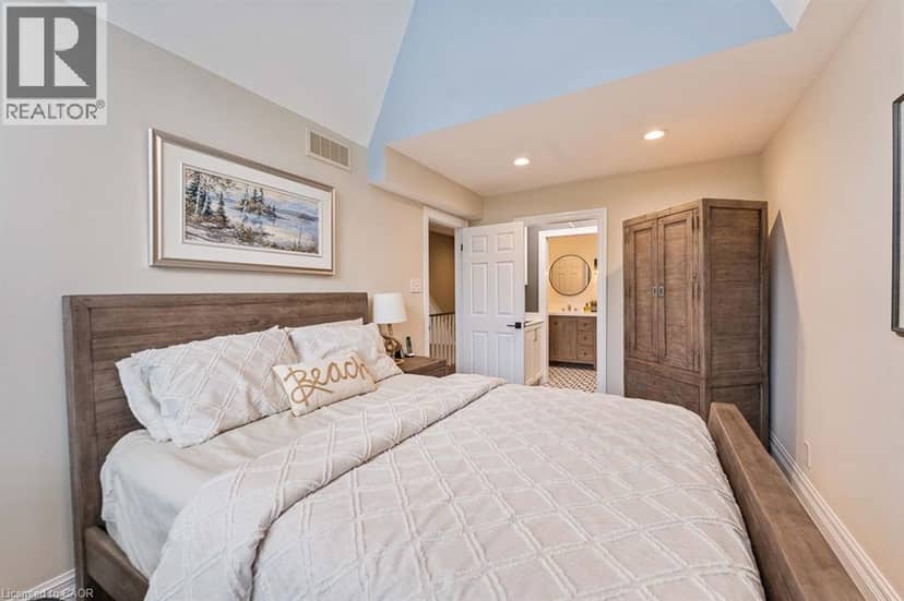 2331 MARINE Drive — photo 16 of 40