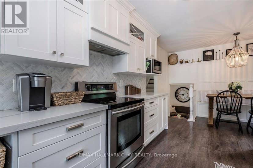 19 Highcroft Road — photo 12 of 40