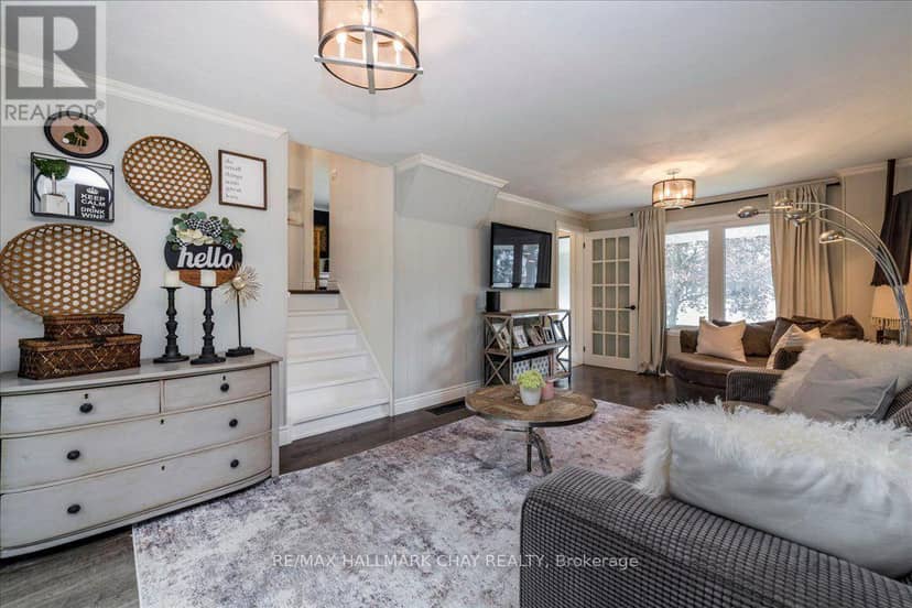 19 Highcroft Road — photo 18 of 40