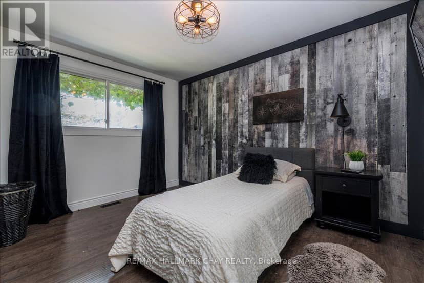 19 Highcroft Road — photo 23 of 40