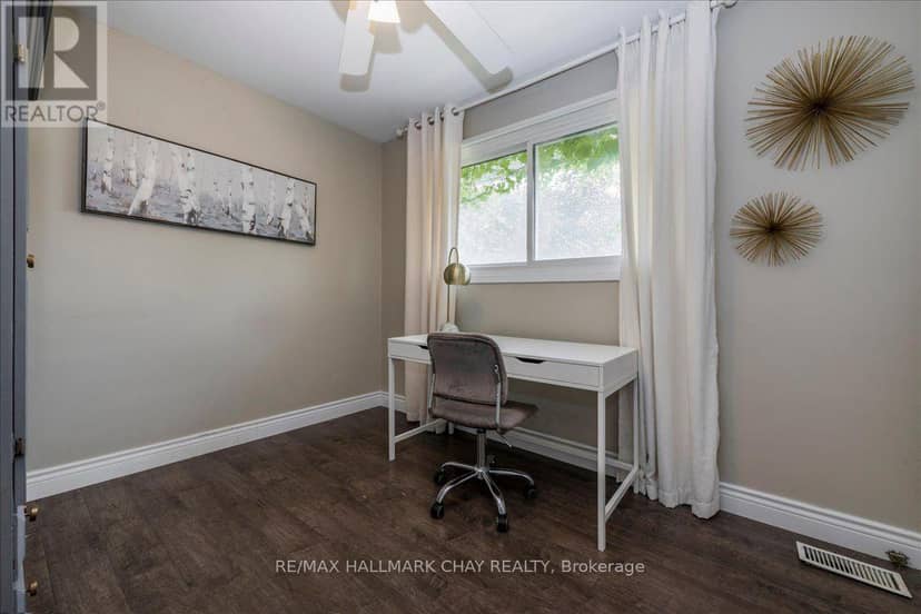 19 Highcroft Road — photo 24 of 40