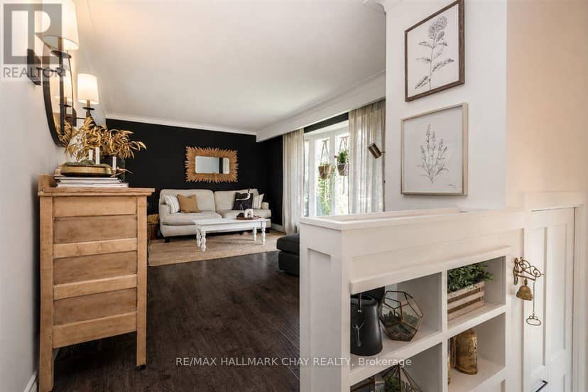19 Highcroft Road — photo 7 of 40