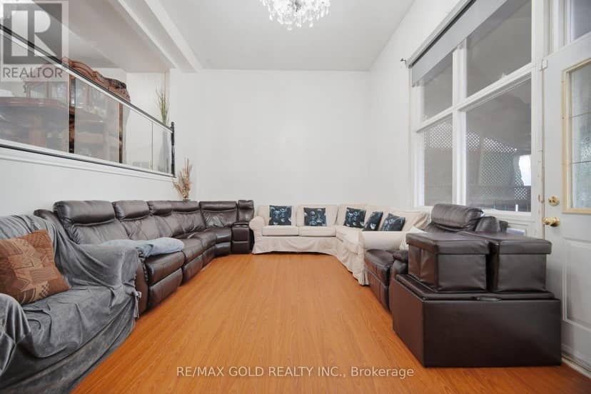 83 Clarion Road, Toronto, photo 5