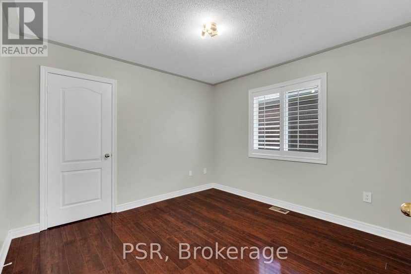 10 Baccarat Crescent — photo 28 of 40