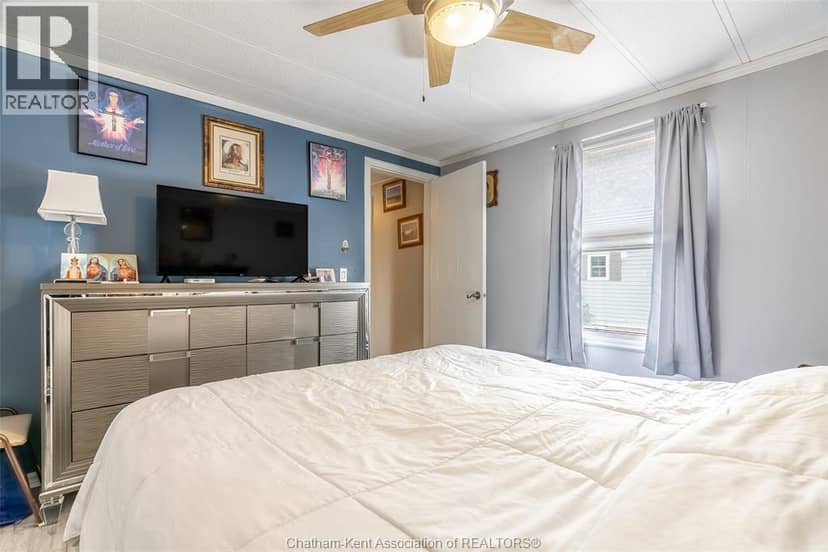 132 Dunkirk DRIVE — photo 18 of 27