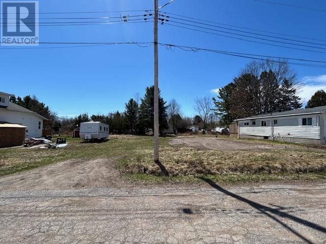 77 Togo ST, Blind River, photo 7