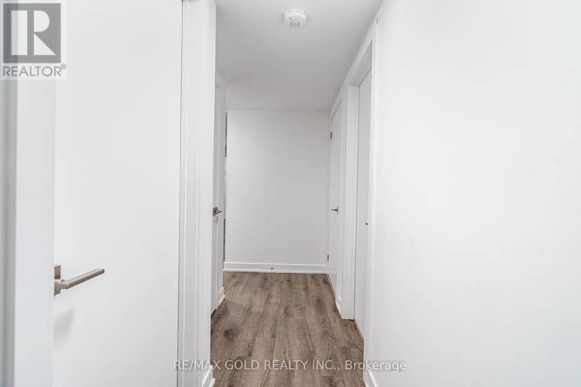 13 - 175 Veterans Drive — photo 18 of 32