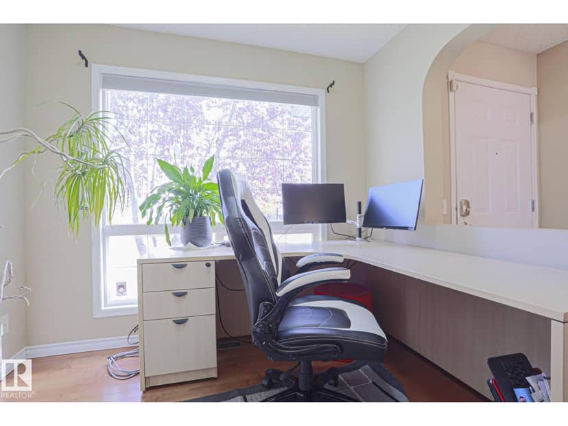 452 Gibb Wd NW, Edmonton, photo 3