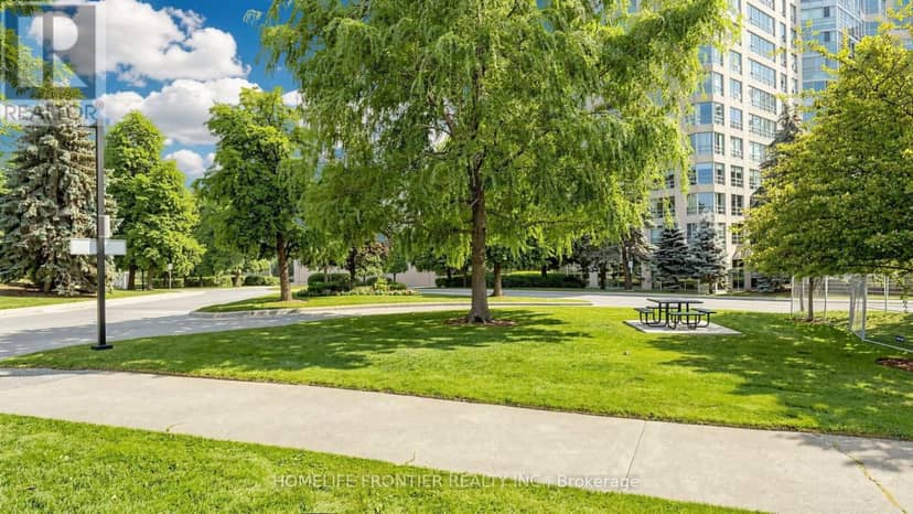 1016 - 7825 Bayview Avenue — photo 31 of 40