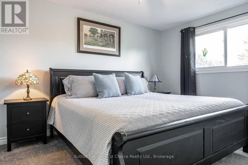 97 Graham Crescent — photo 16 of 32