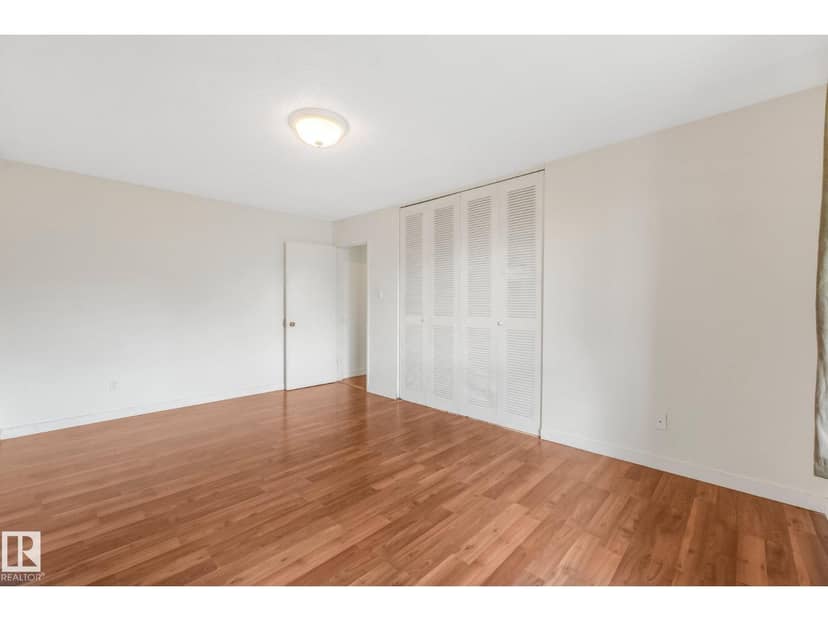 144 Roseland Vg NW — photo 24 of 40