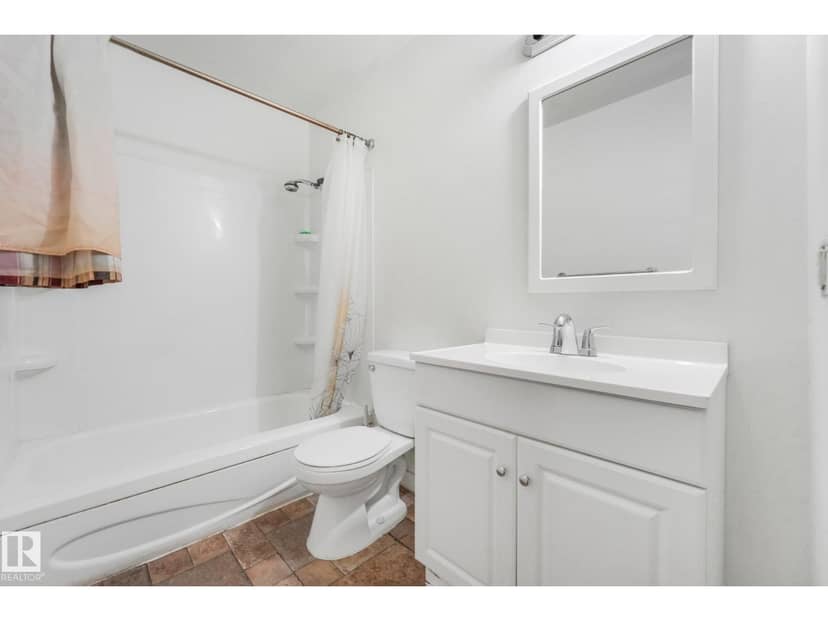 144 Roseland Vg NW — photo 29 of 40