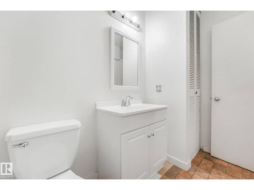 144 Roseland Vg NW — photo 30 of 40