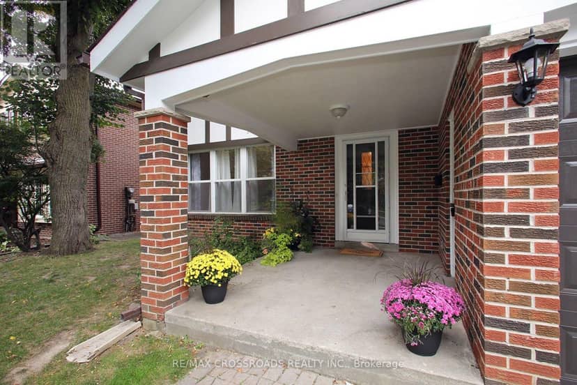 57 Kimberdale Crescent, Toronto, photo 3