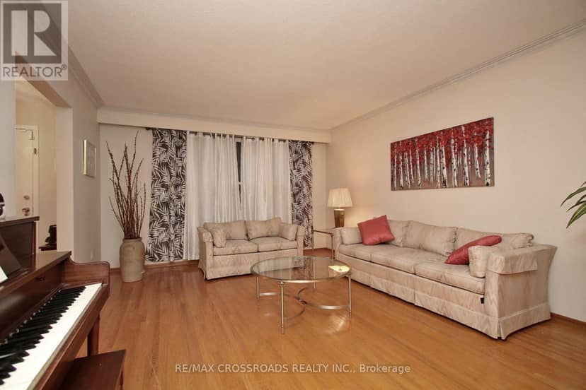 57 Kimberdale Crescent, Toronto, photo 7