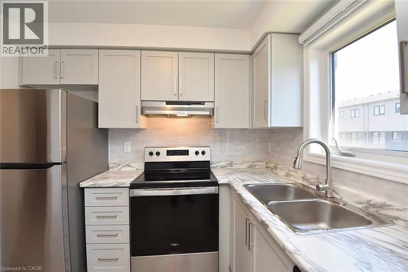 19 RADISON Lane — photo 14 of 40
