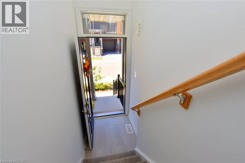 19 RADISON Lane, Hamilton, photo 5
