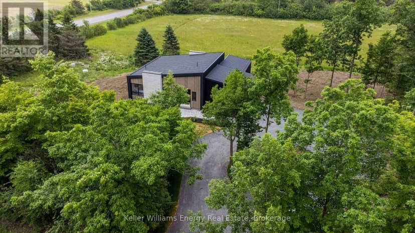 13 Partridge Hollow Road, Prince Edward County